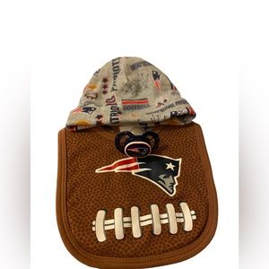 TEAM NFL PATRIOTS BABY BUNDLE HAT, BIB, PACIFIER ❤️💙🏈